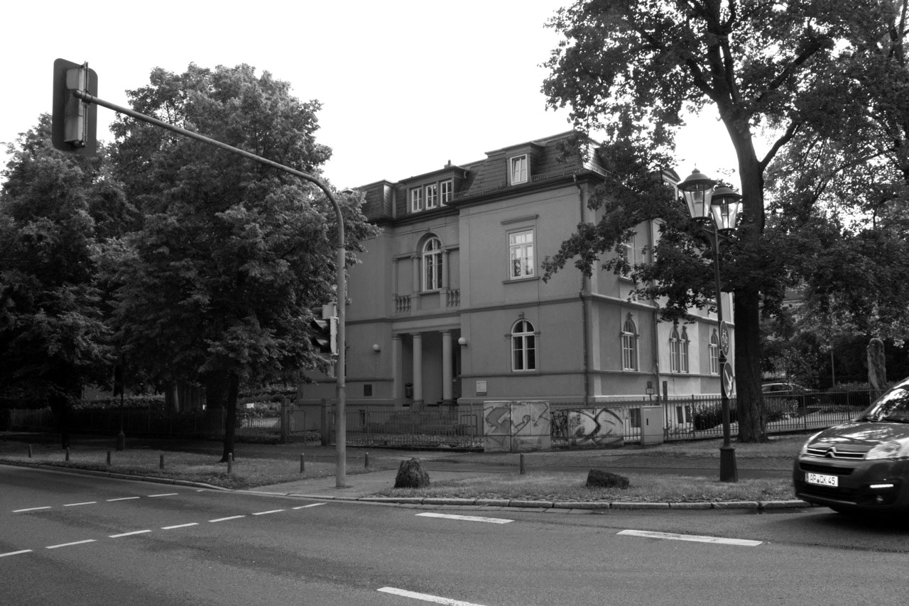 Villa der Fleischer-Alts in der Belvederer Allee 6