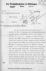 In einem Schreiben des thüringischen Reichsstatthalters an den thüringischen Ministerpräsidenten vom 22.6.1937 wird der Bibliotheksrat Dr. Ortlepp und seine Familie denunziatorisch beschuldigt, in anstößiger Bekleidung in Haus und Hof gesehen worden zu sein. Außerdem würden im Hause Ortlepp Juden einund ausgehen.